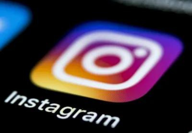 Instagram hiding Sensitive Content from Teens.